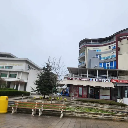 公寓 на център